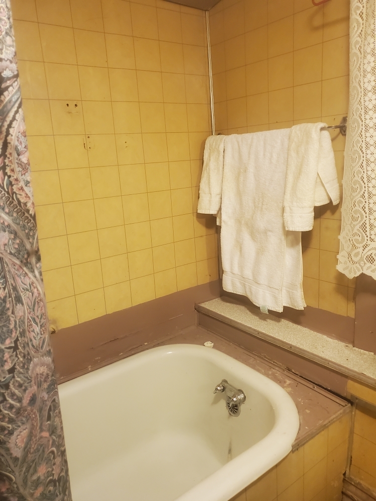 7817 S Rhodes Avenue Property Photo 11