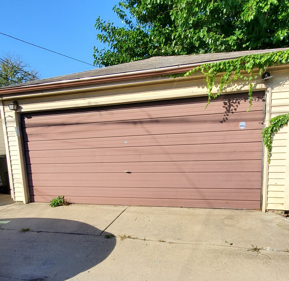 7817 S Rhodes Avenue Property Photo 16