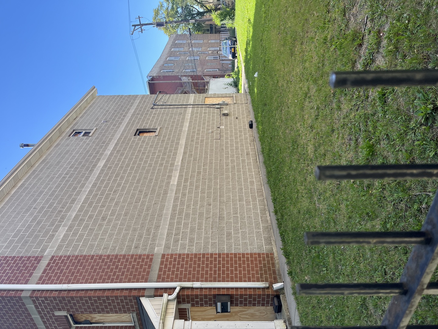 1810 S Hamlin Ave Property Photo 5
