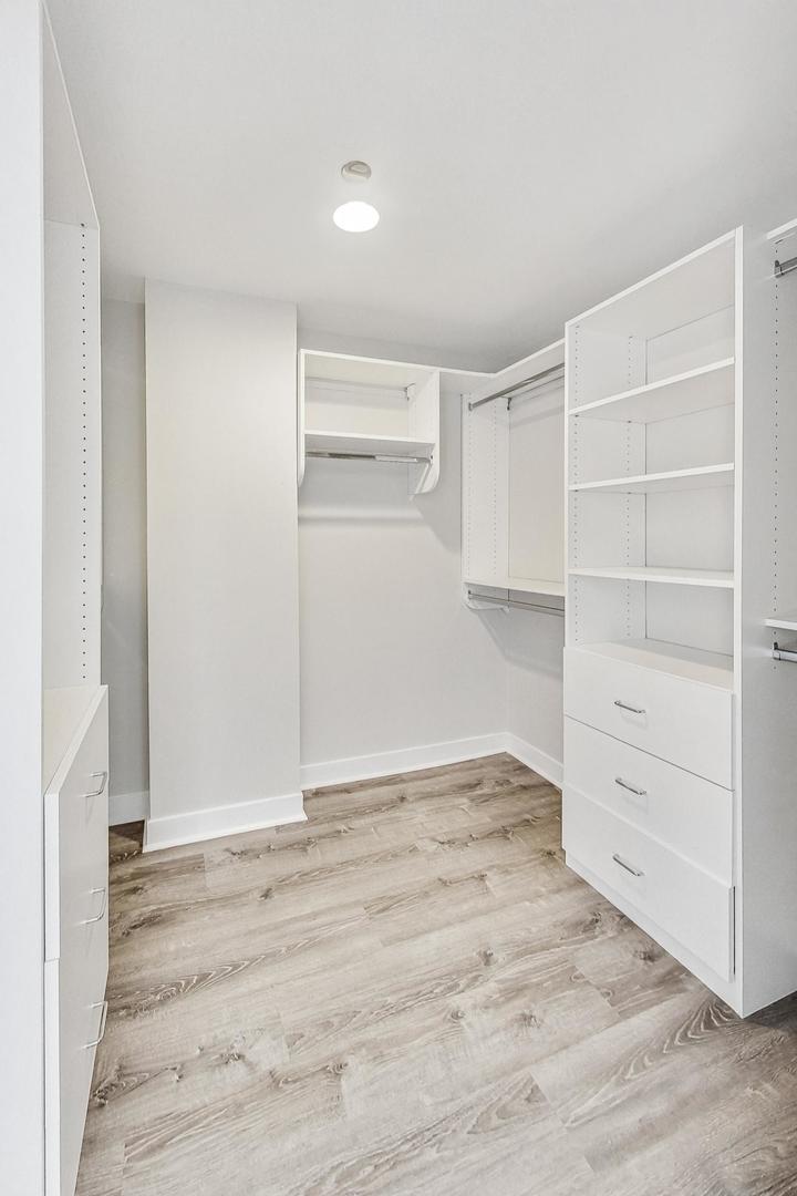 737 W Washington Boulevard 2404 Property Photo 11