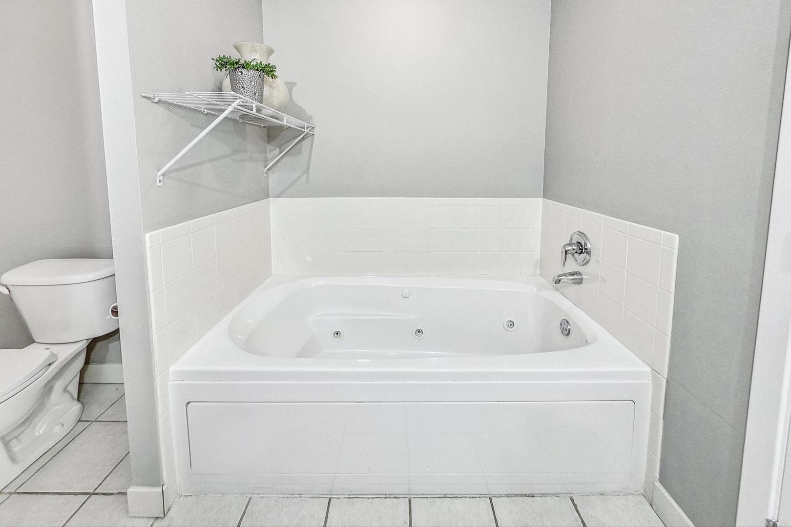 737 W Washington Boulevard 2404 Property Photo 13