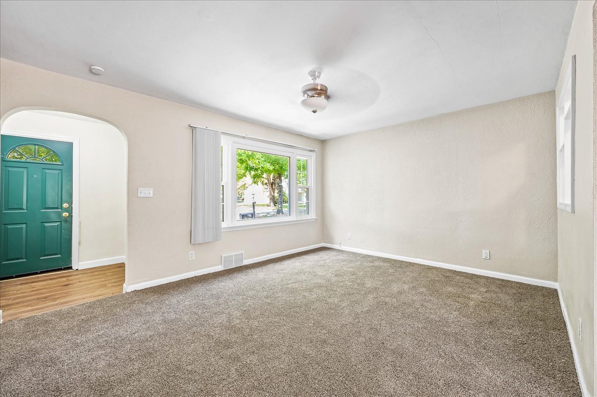 920 S 5th Street Property Photo 4