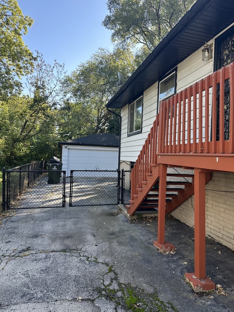 16515 Ashland Ave Property Photo 15