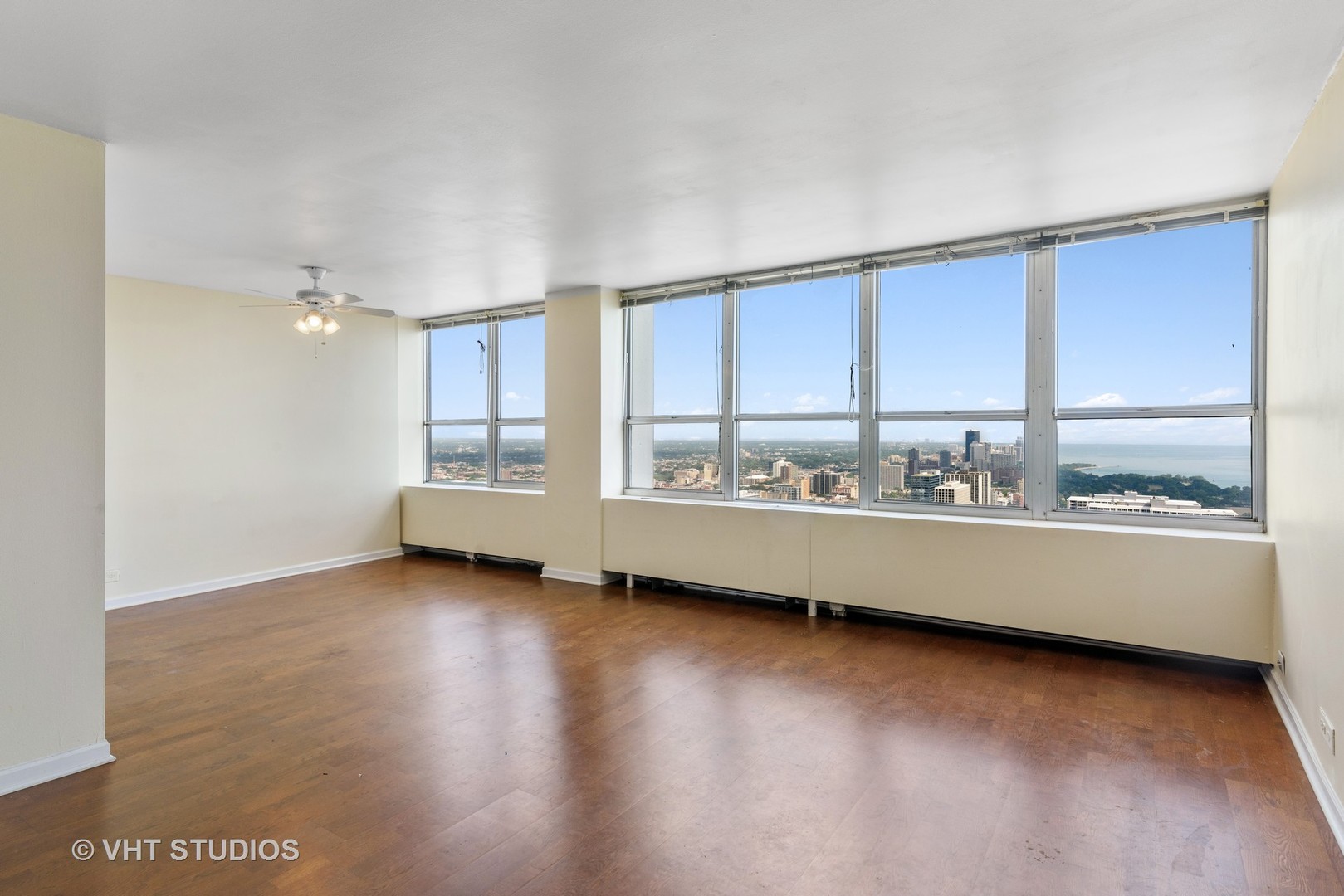 655 W Irving Park Rd Property Photo 11