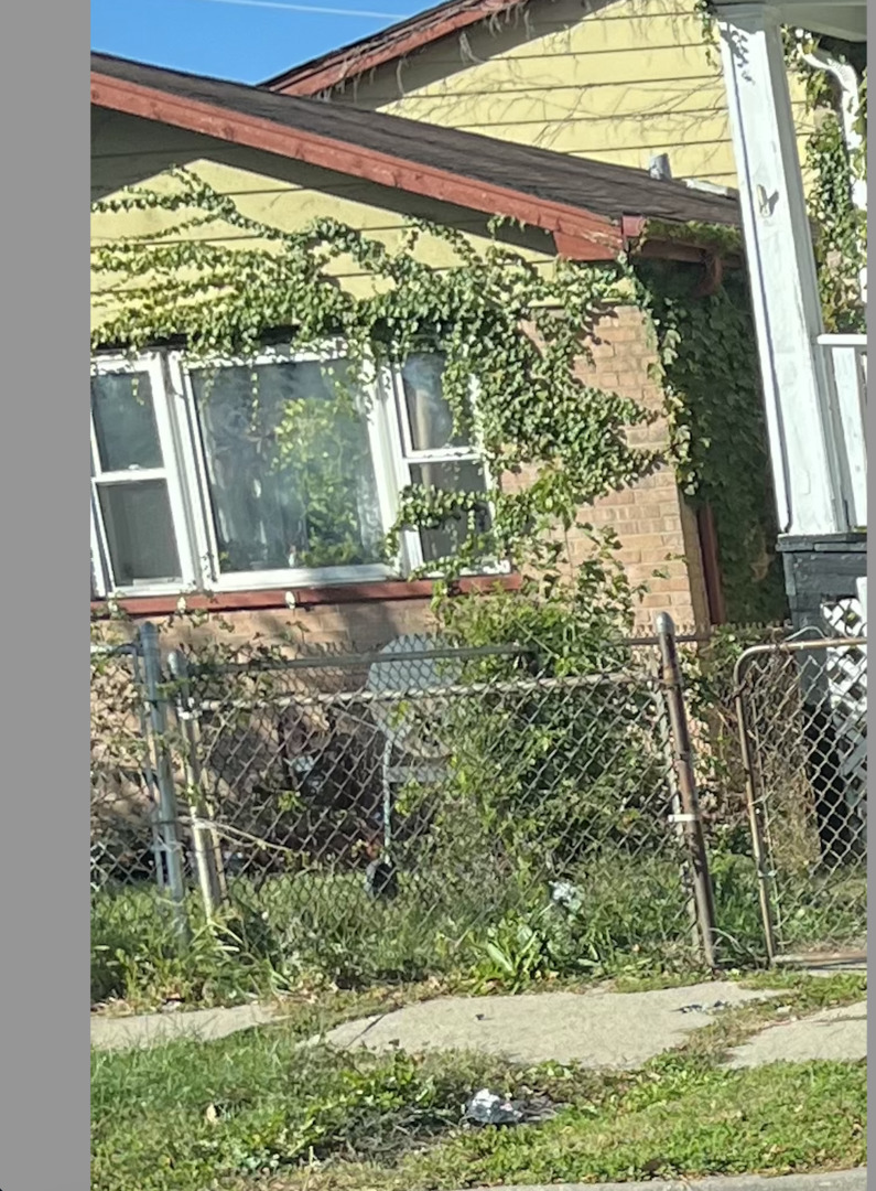 718 W 81st Street Property Photo 1