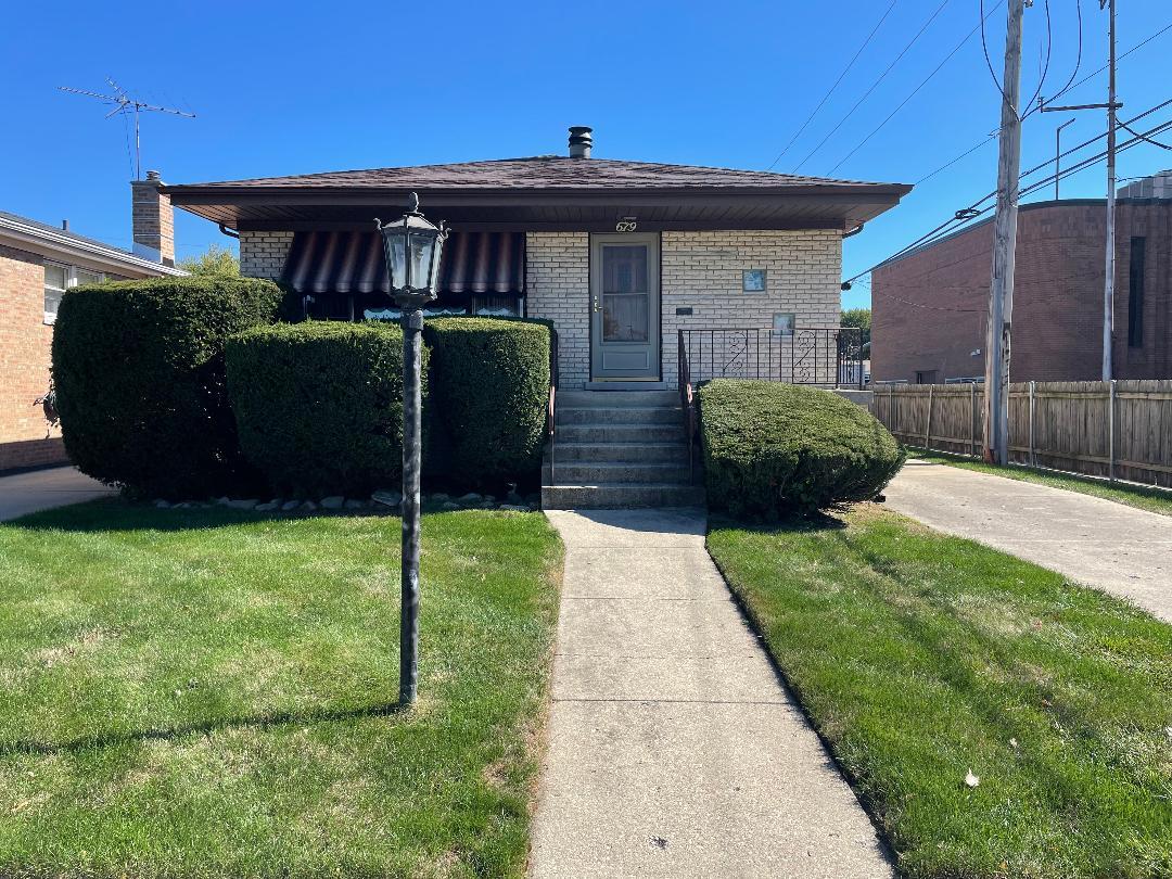 679 Manistee Ave Property Photo 1