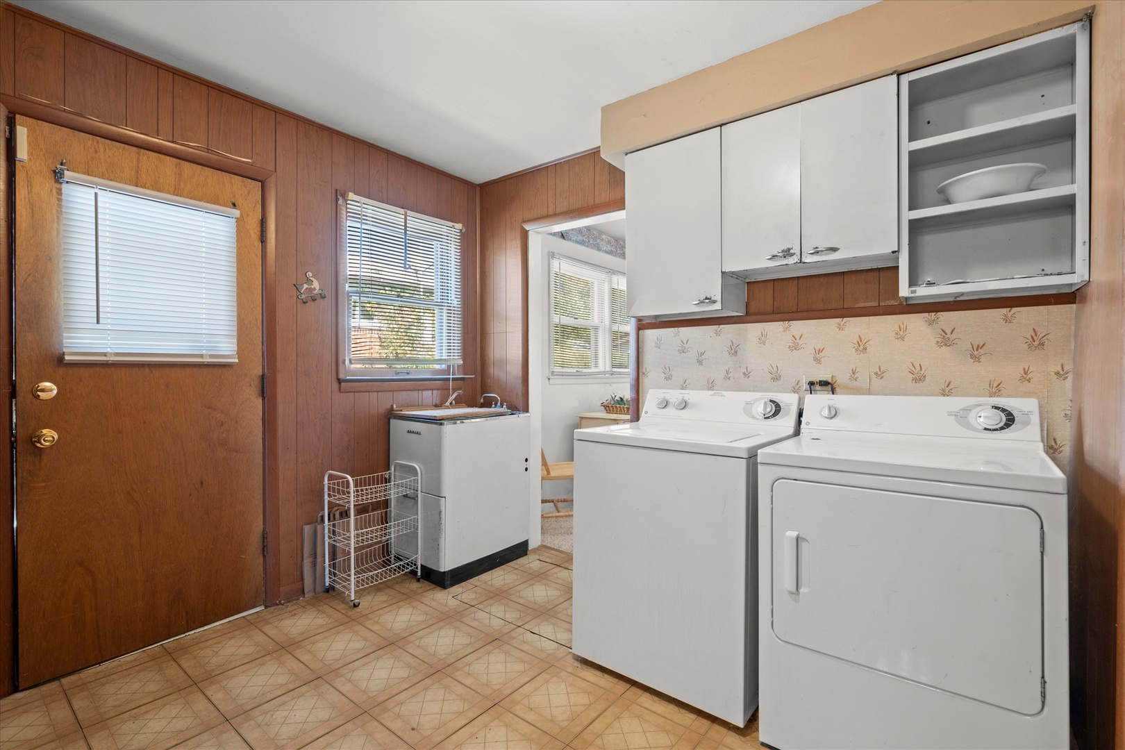 17205 Highland Ave Property Photo 13