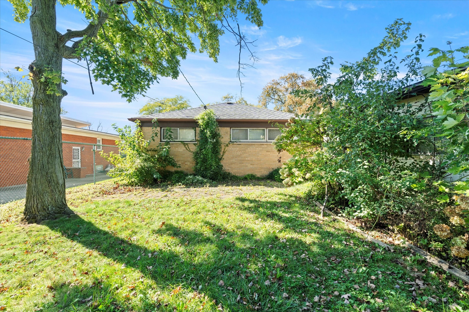 17205 Highland Ave Property Photo 14