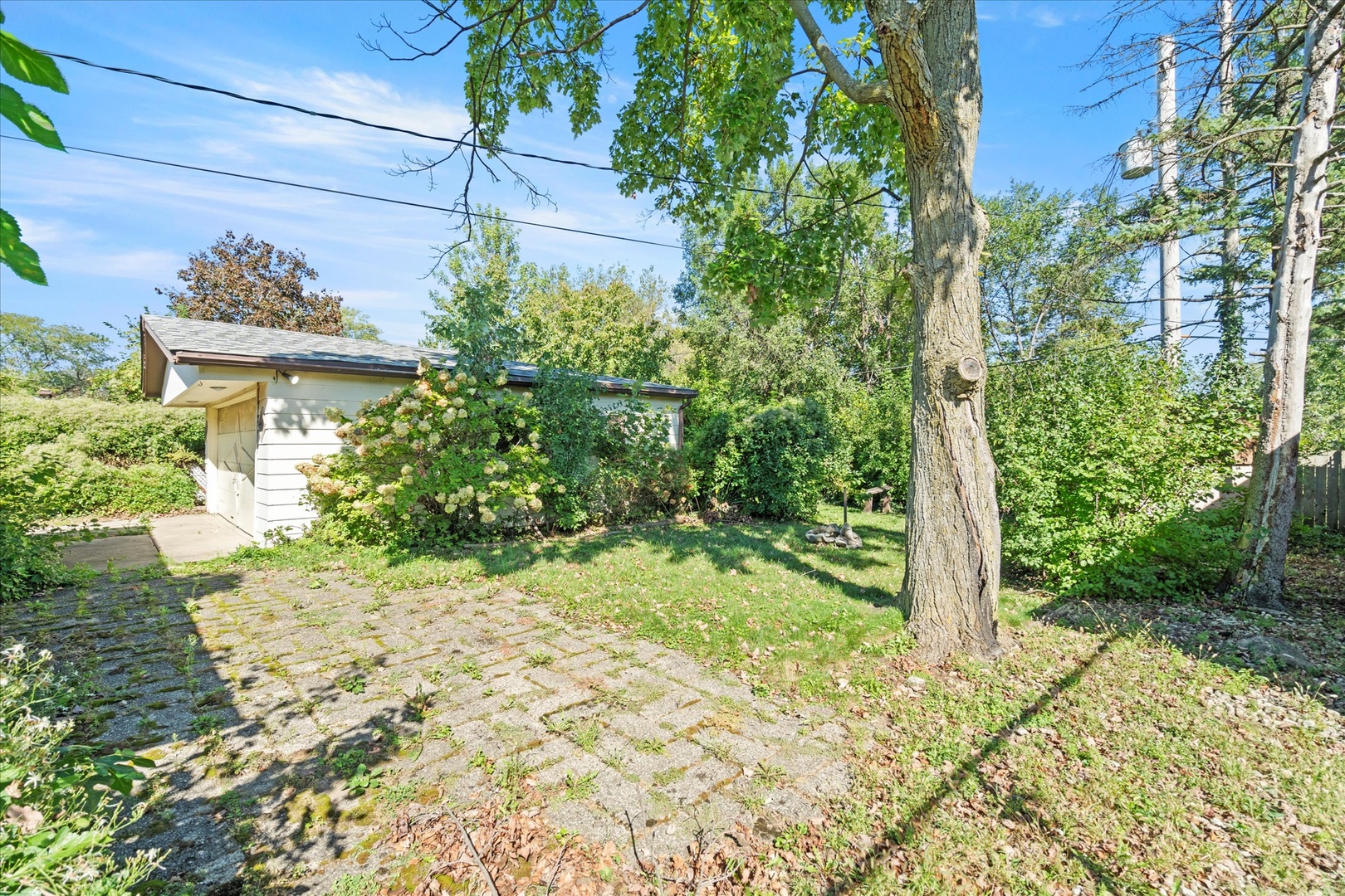 17205 Highland Ave Property Photo 16