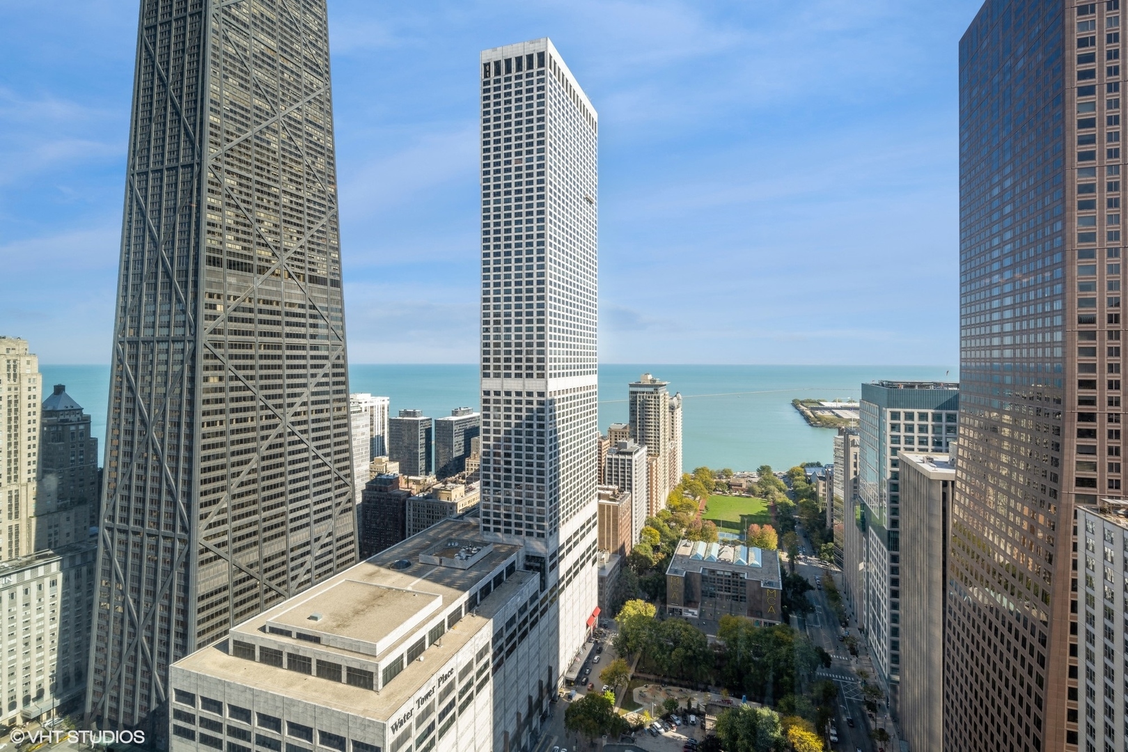 800 N Michigan Ave Property Photo 28