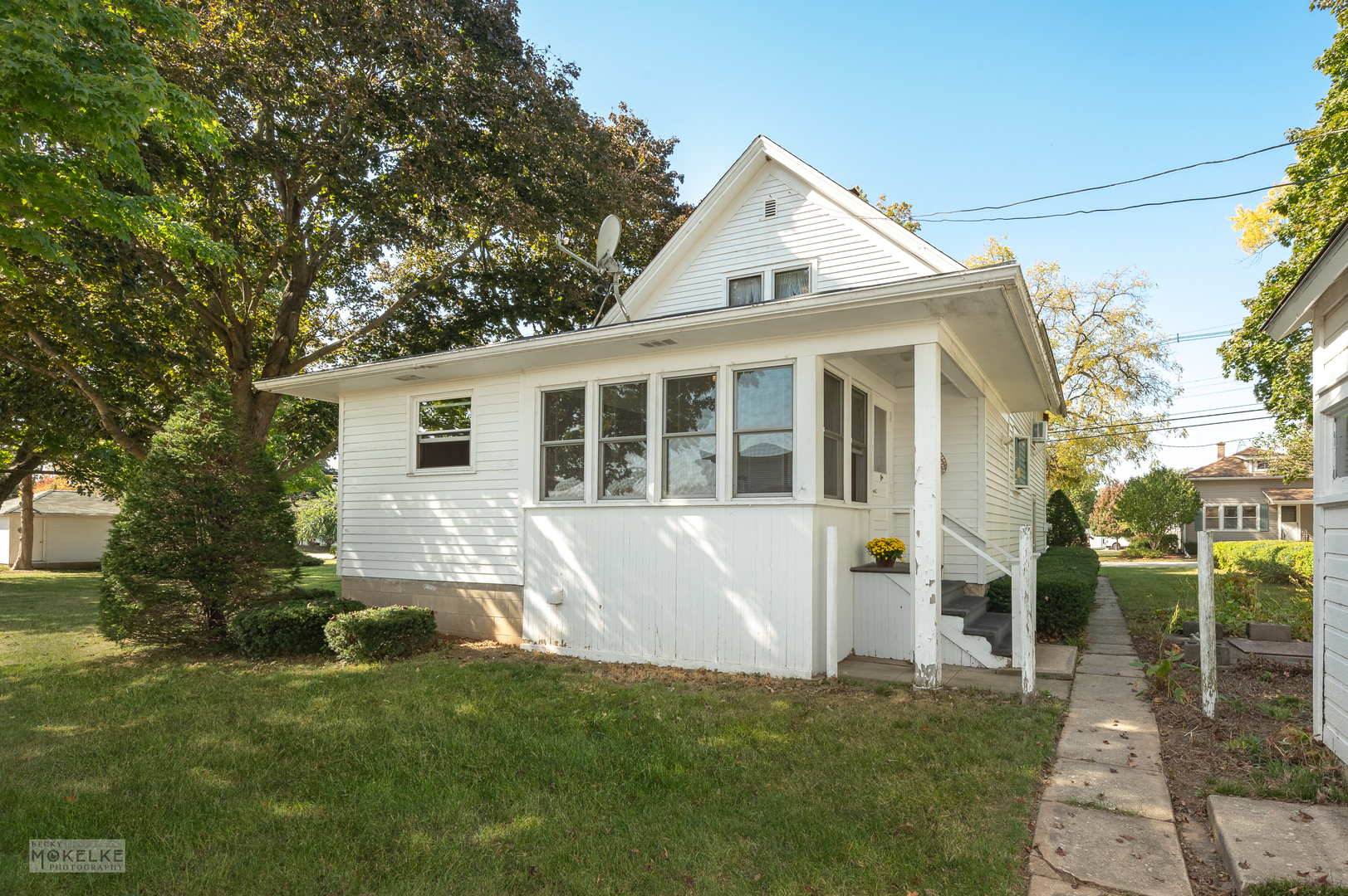 8336 Fox River Drive Property Photo 6