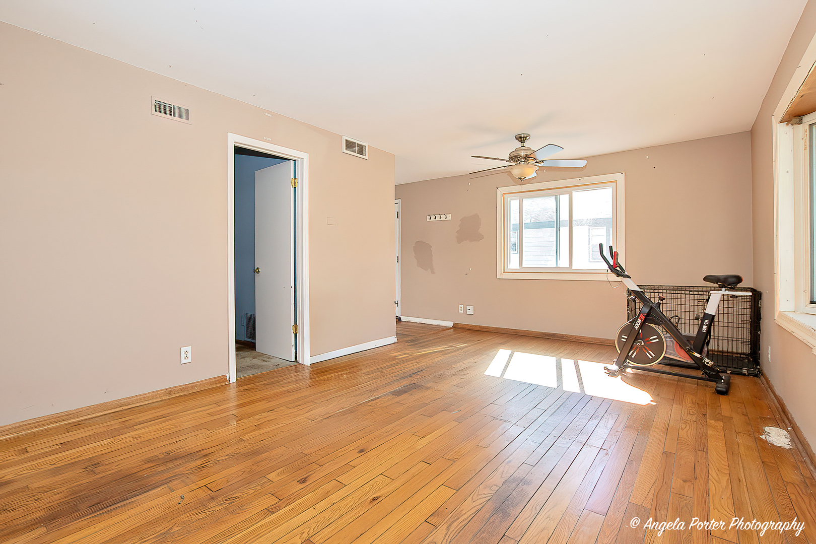 3012 Oakwood Avenue Property Photo 6