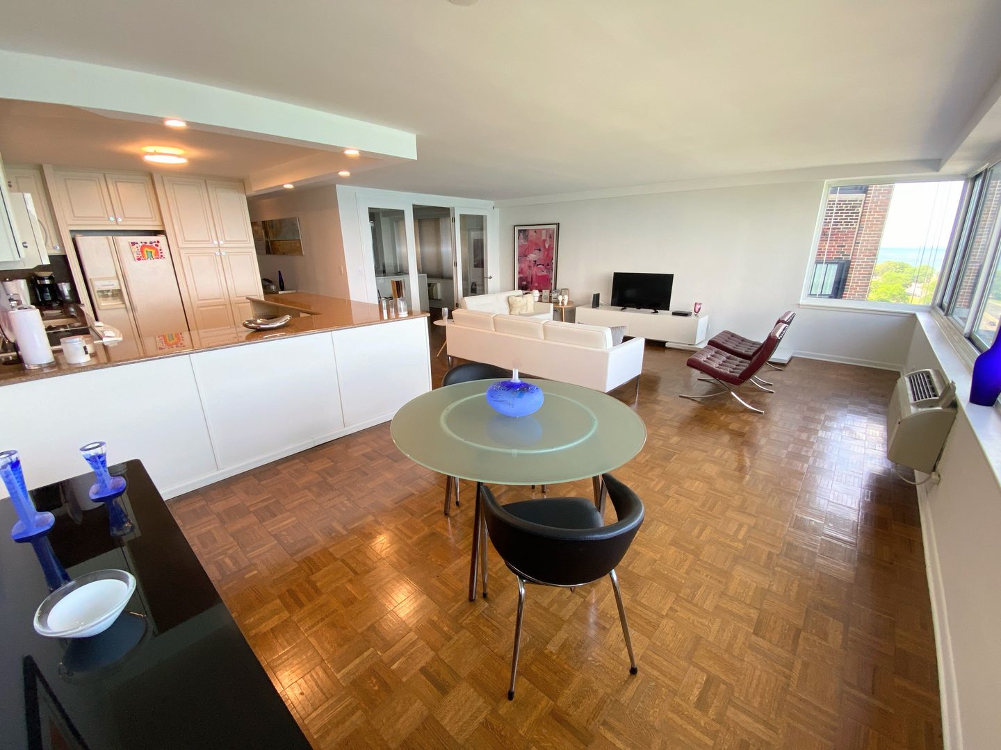 1440 N Lake Shore Drive 12h Property Photo 12