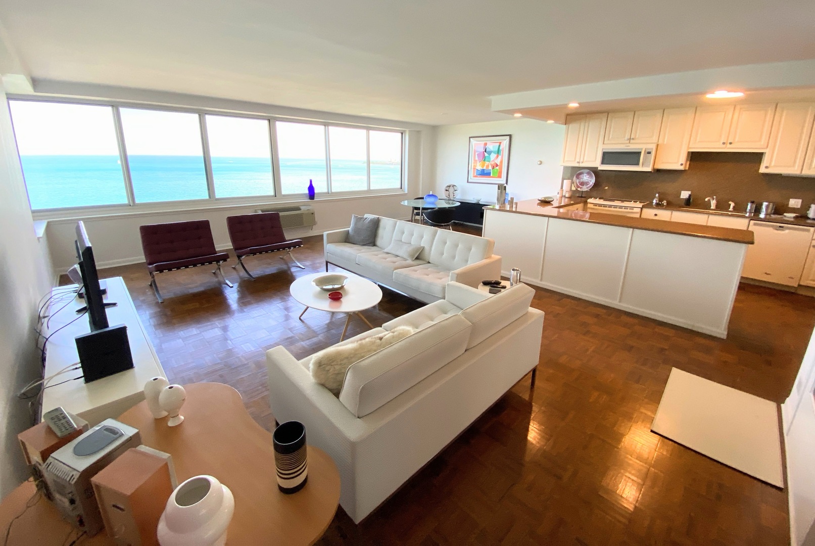 1440 N Lake Shore Drive 12h Property Photo 13