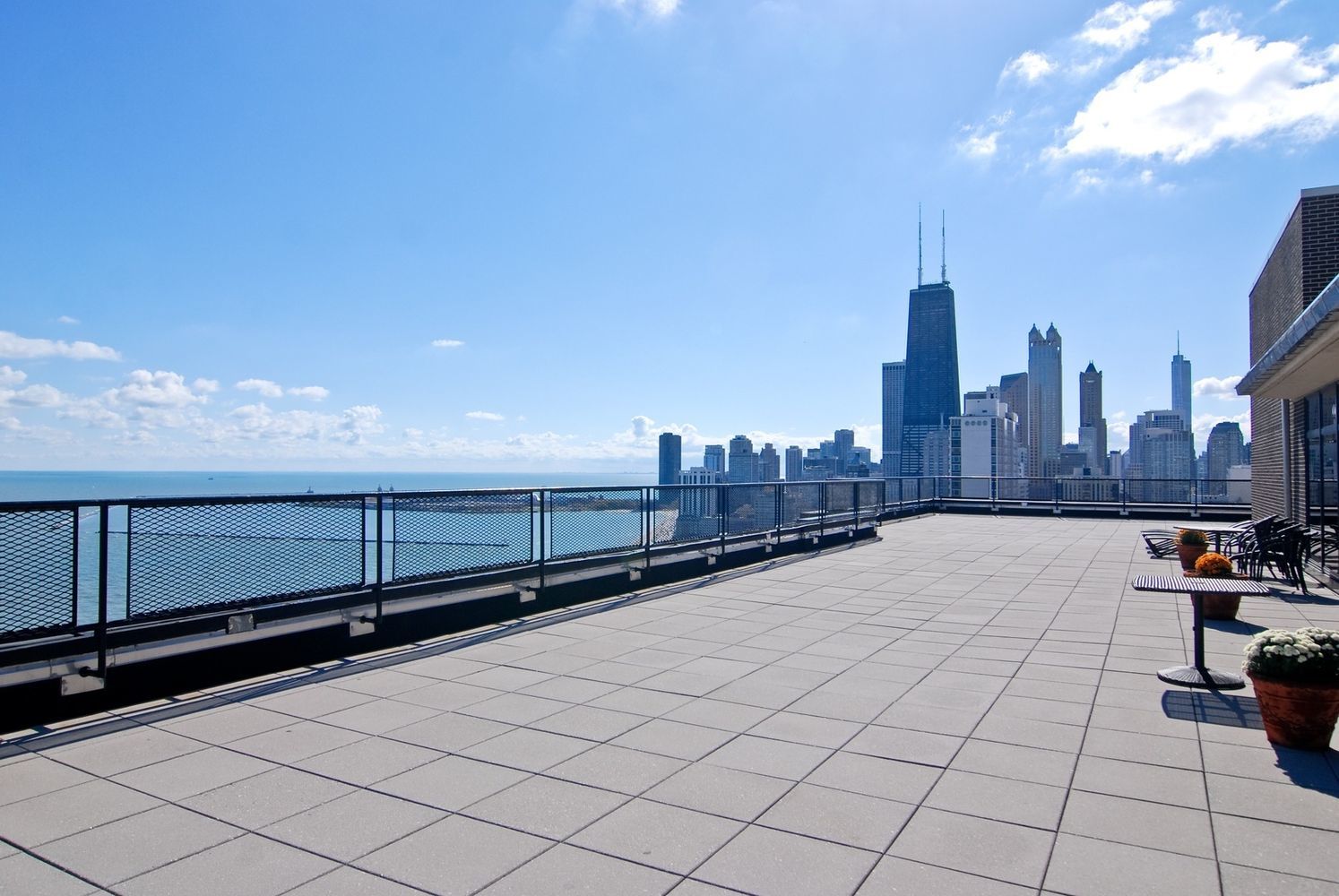 1440 N Lake Shore Drive 12h Property Photo 25