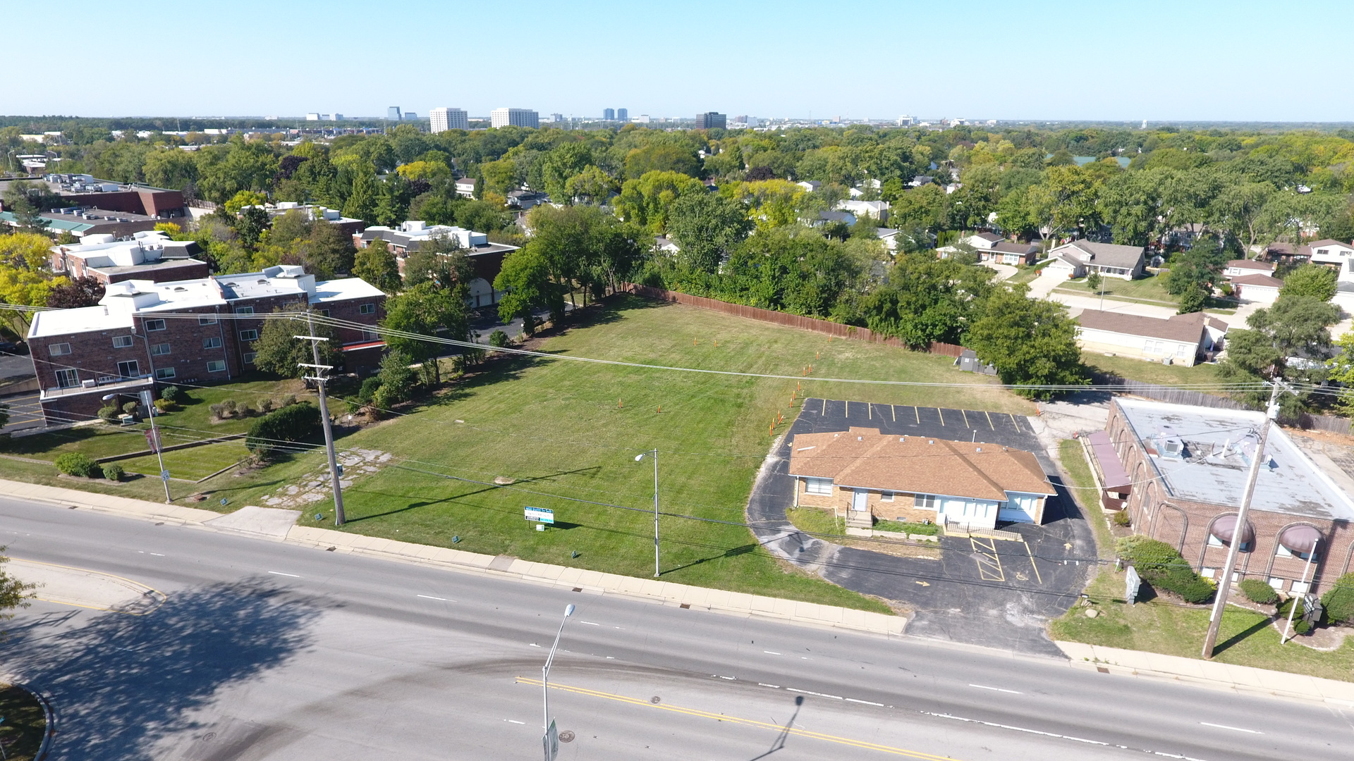 1650 S Arlington Heights Road Property Photo 5