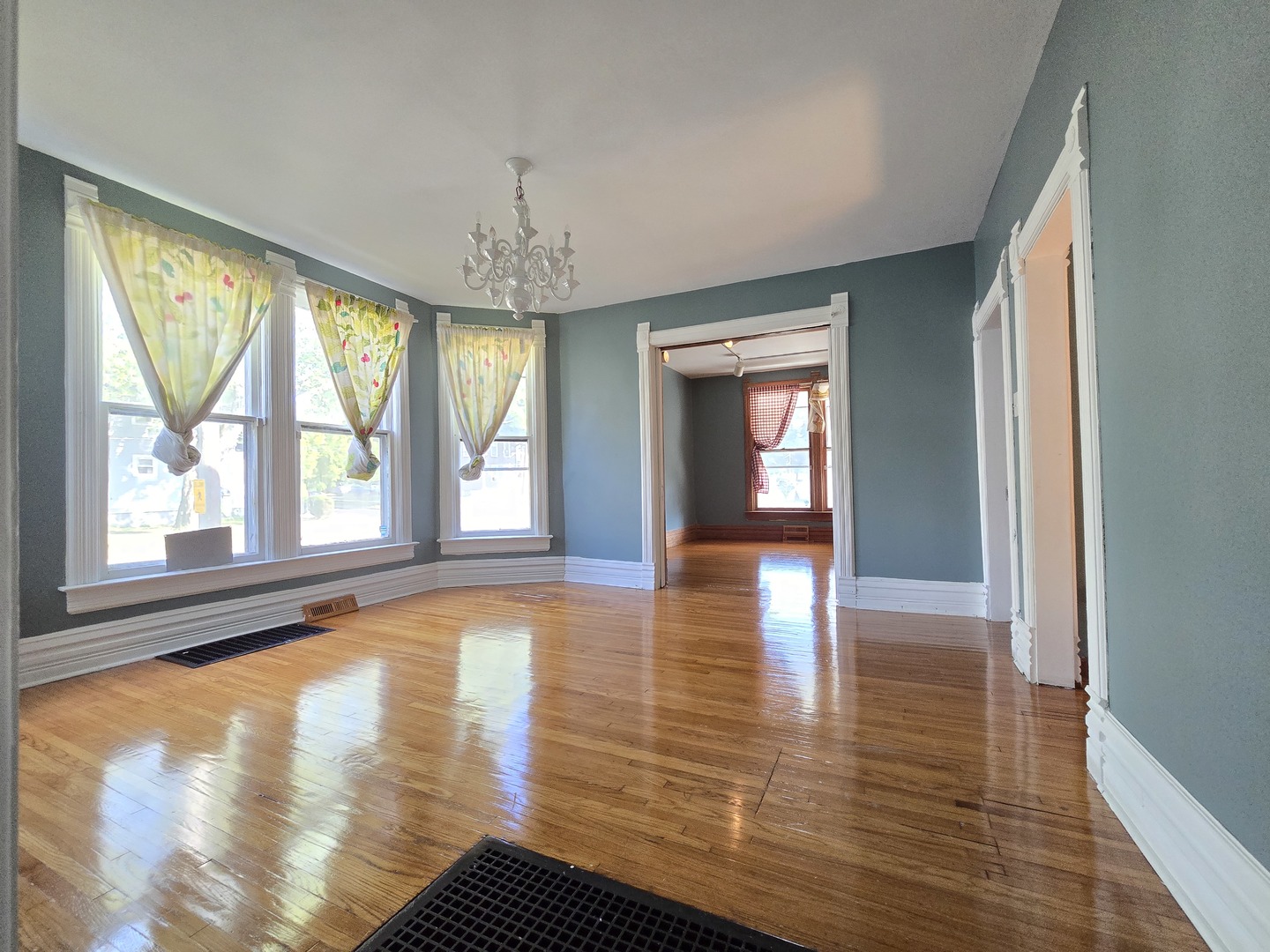 702 Franklin St Property Photo 4