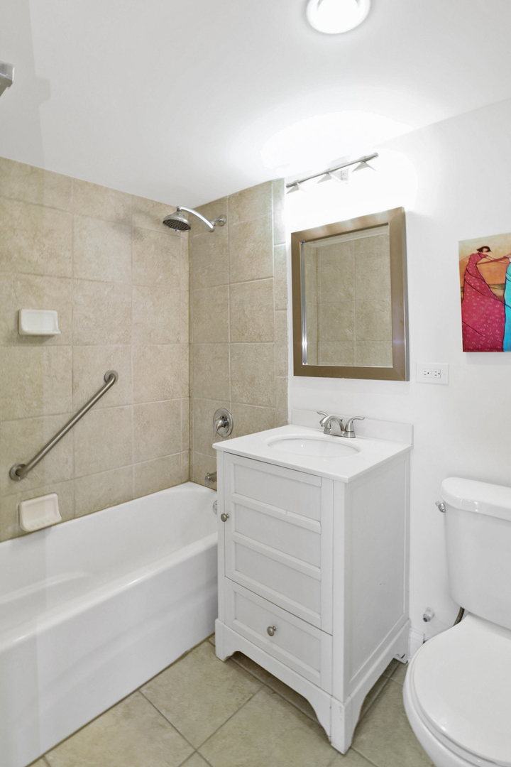 6730 S South Shore Dr Property Photo 9