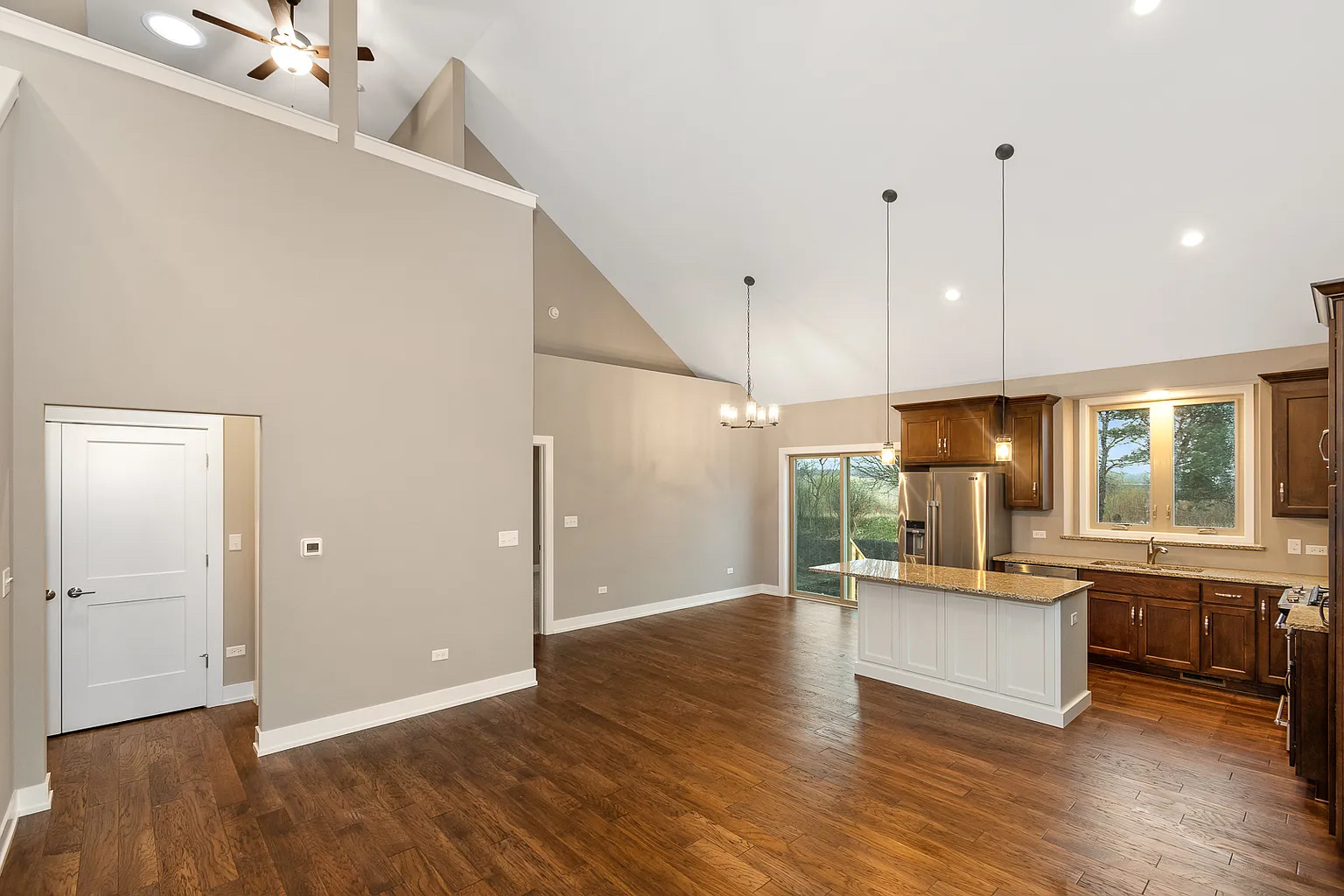 532 Sudbury Circle Property Photo 3