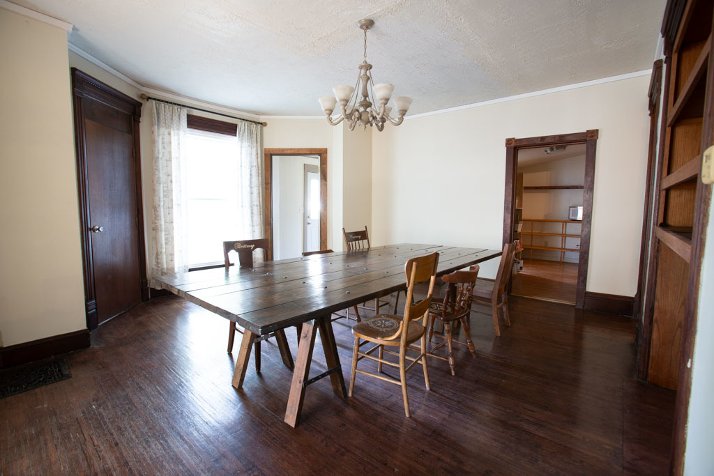 469 Elmwood Court Property Photo 3
