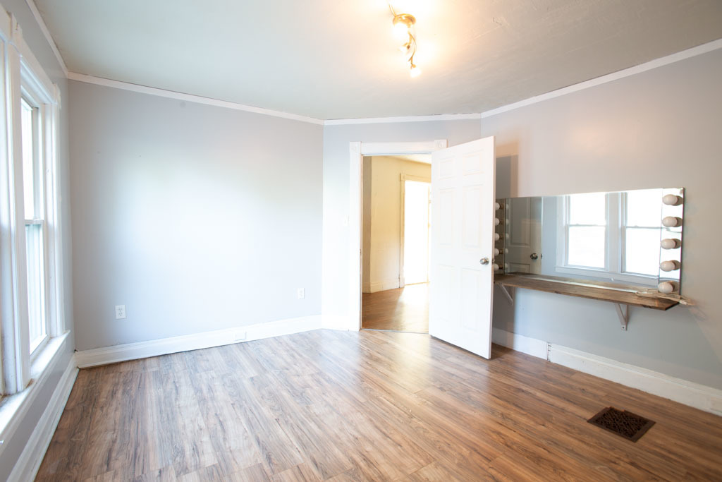 469 Elmwood Court Property Photo 14