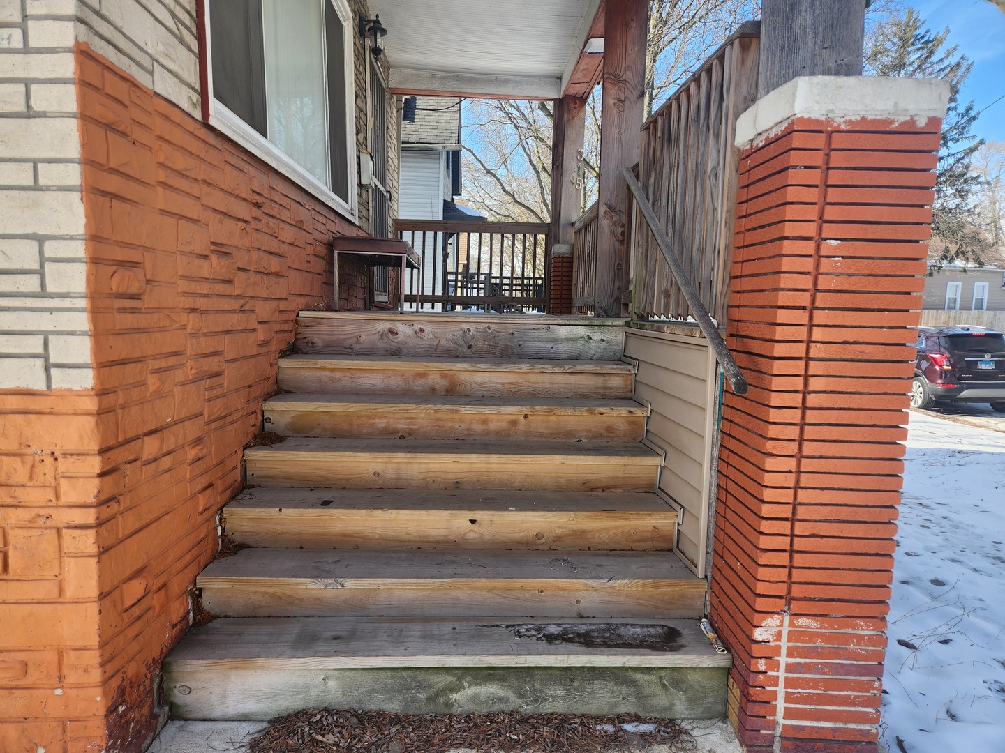 315 W 109th St Property Photo 2
