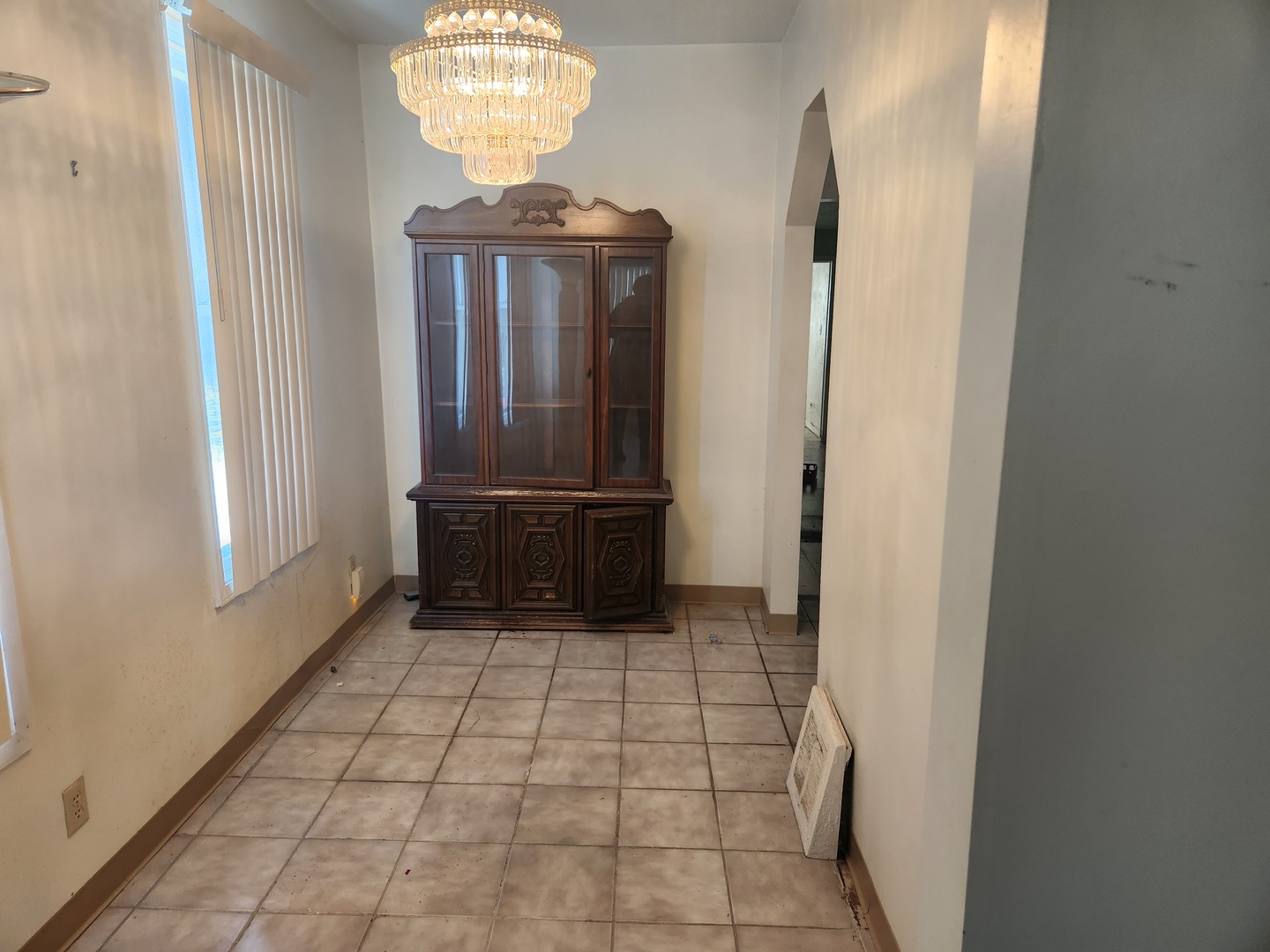 315 W 109th St Property Photo 8