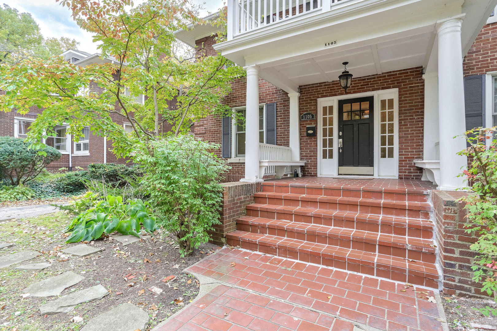1105 S Busey Avenue Property Photo 3