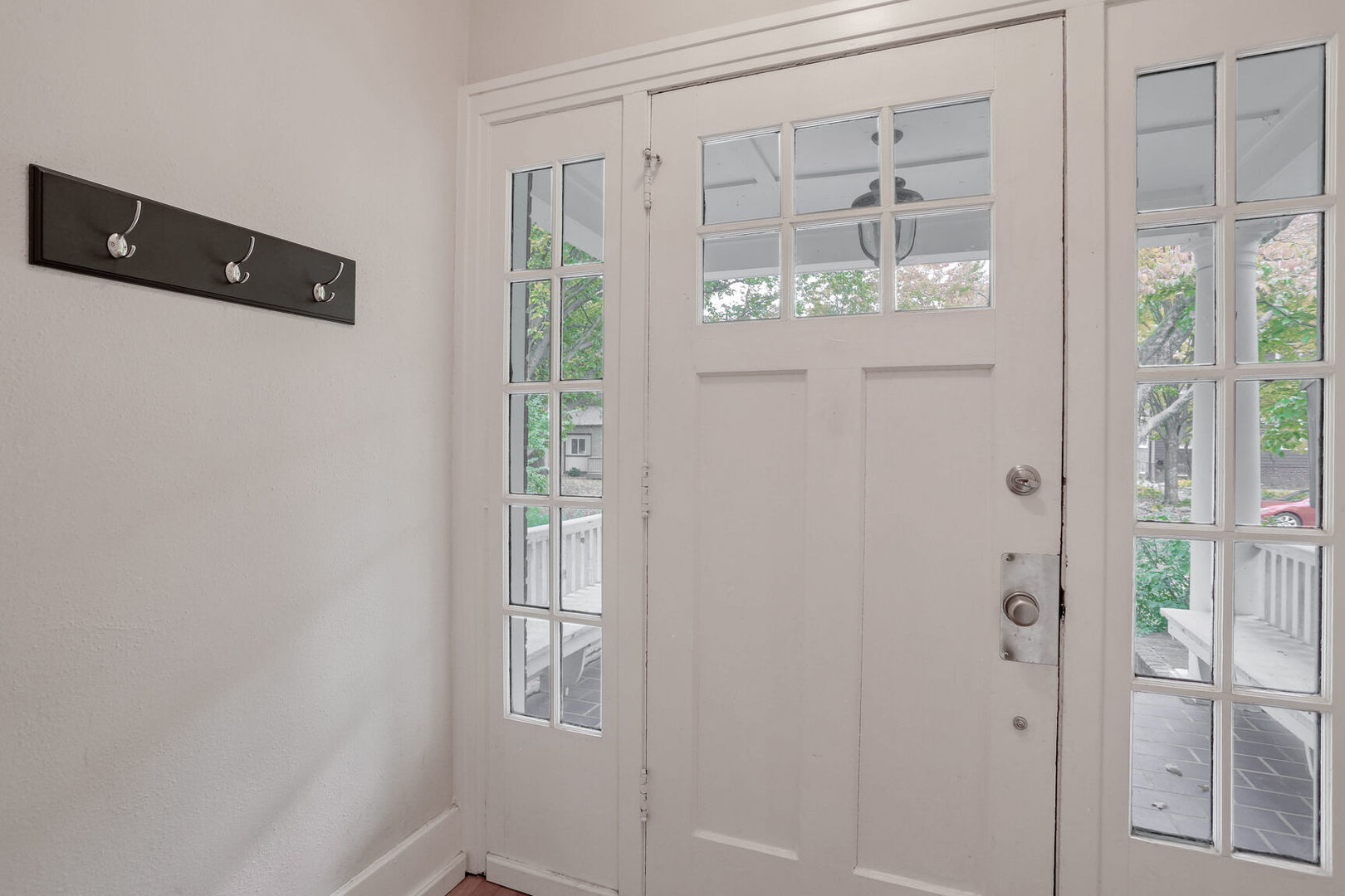 1105 S Busey Avenue Property Photo 5