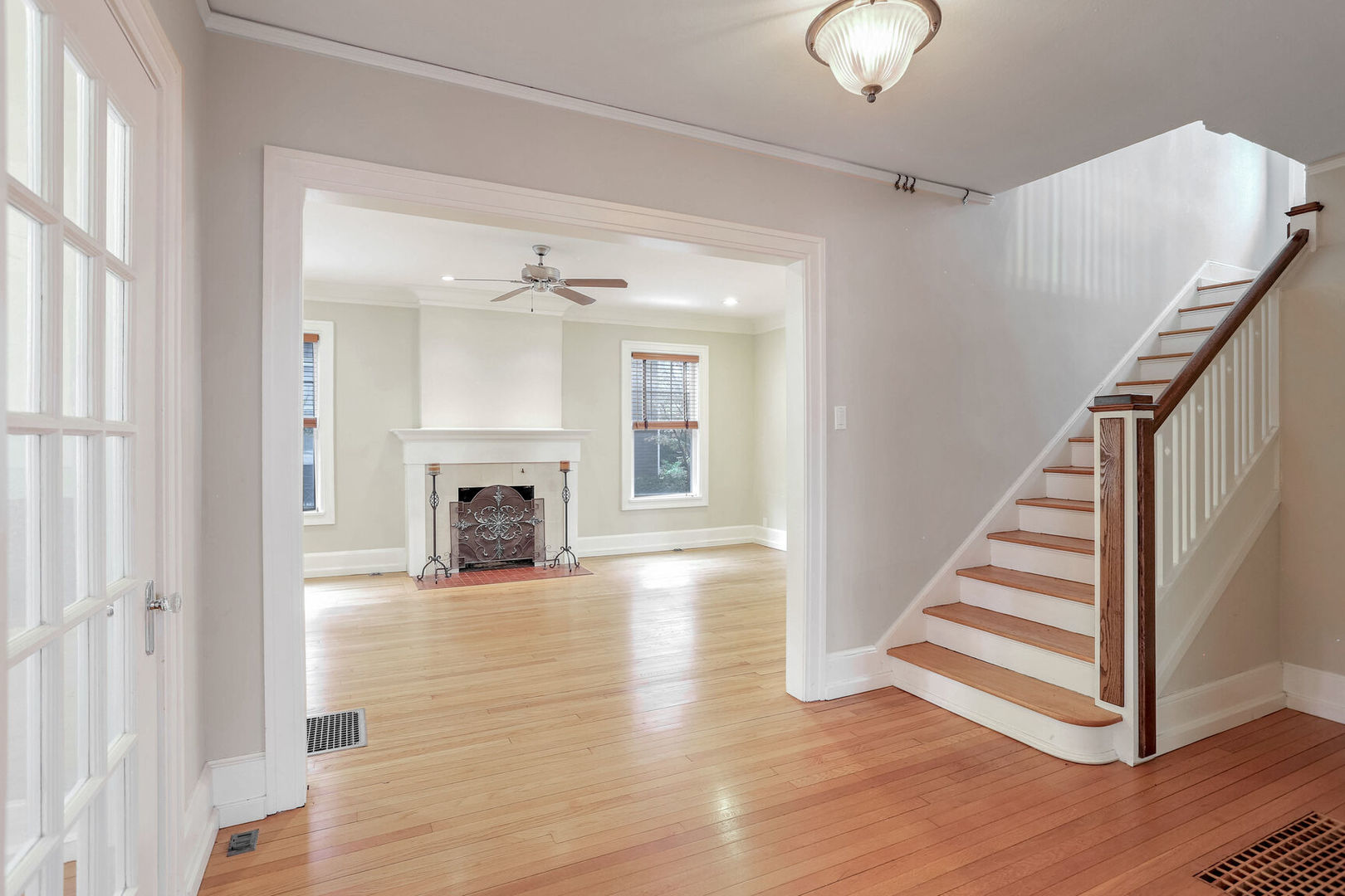 1105 S Busey Avenue Property Photo 6