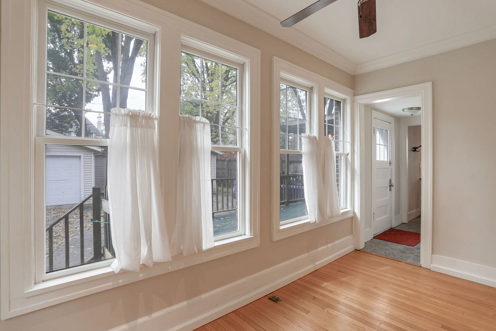 1105 S Busey Avenue Property Photo 11
