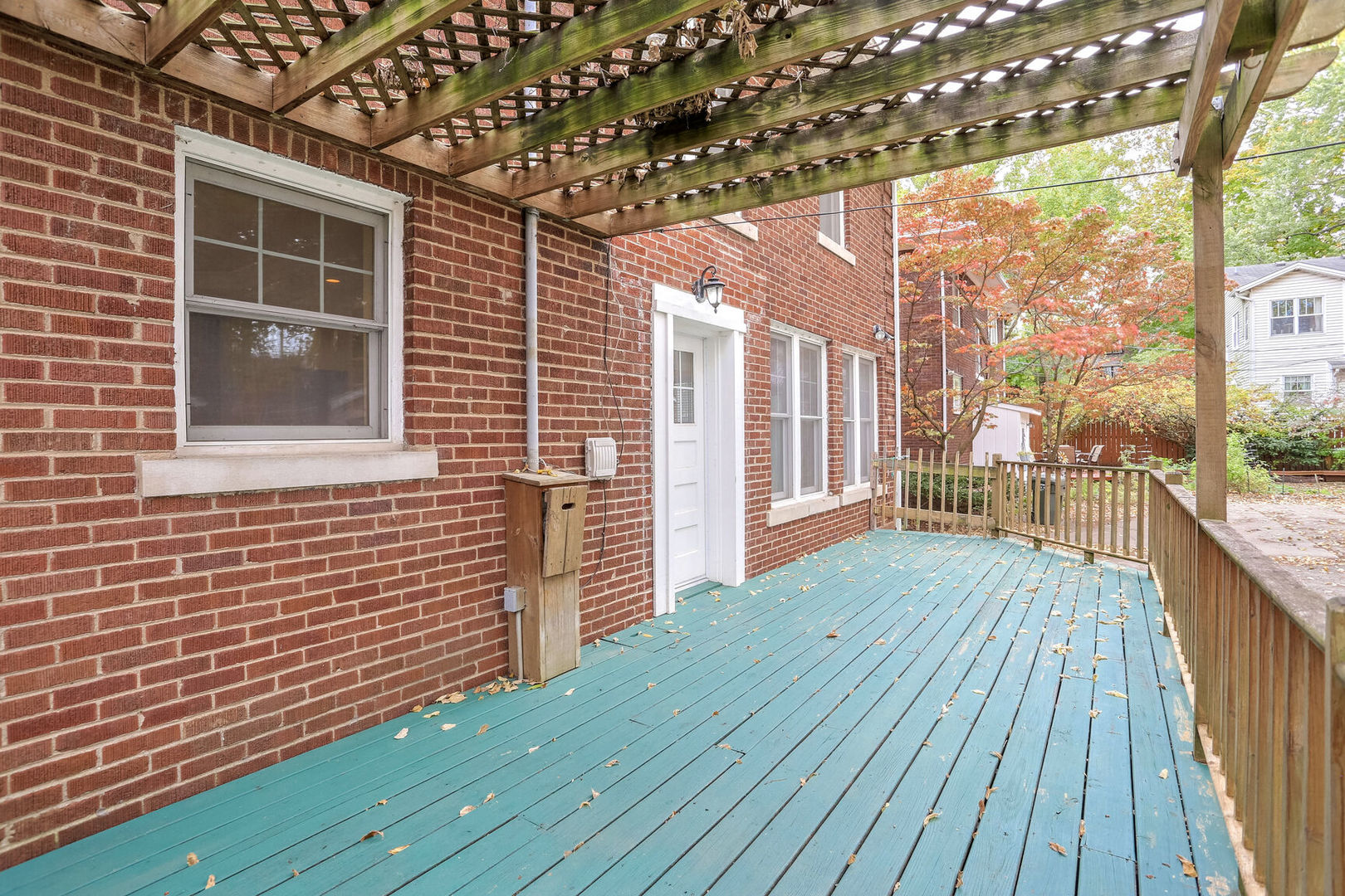 1105 S Busey Avenue Property Photo 37