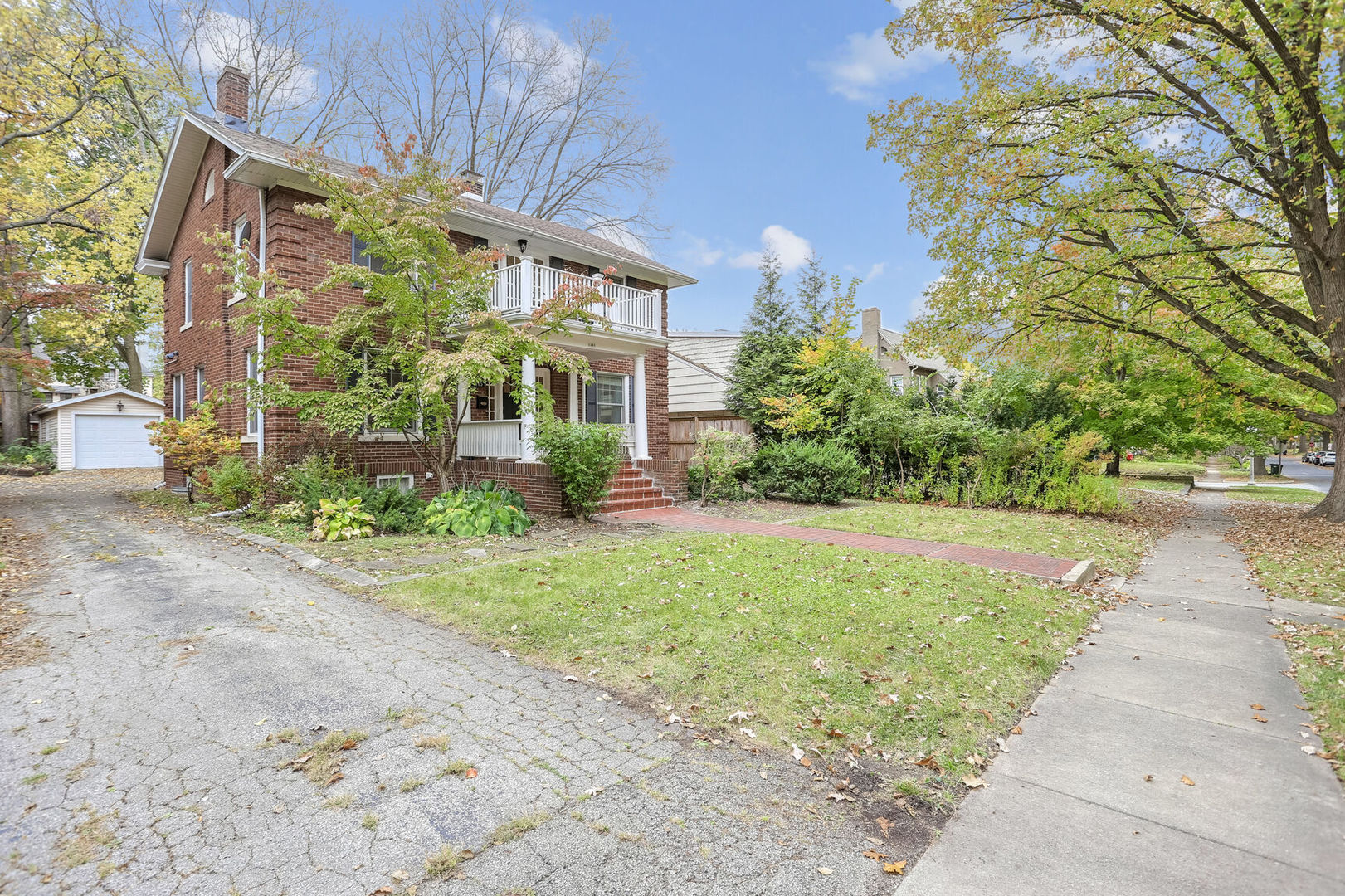 1105 S Busey Avenue Property Photo 42