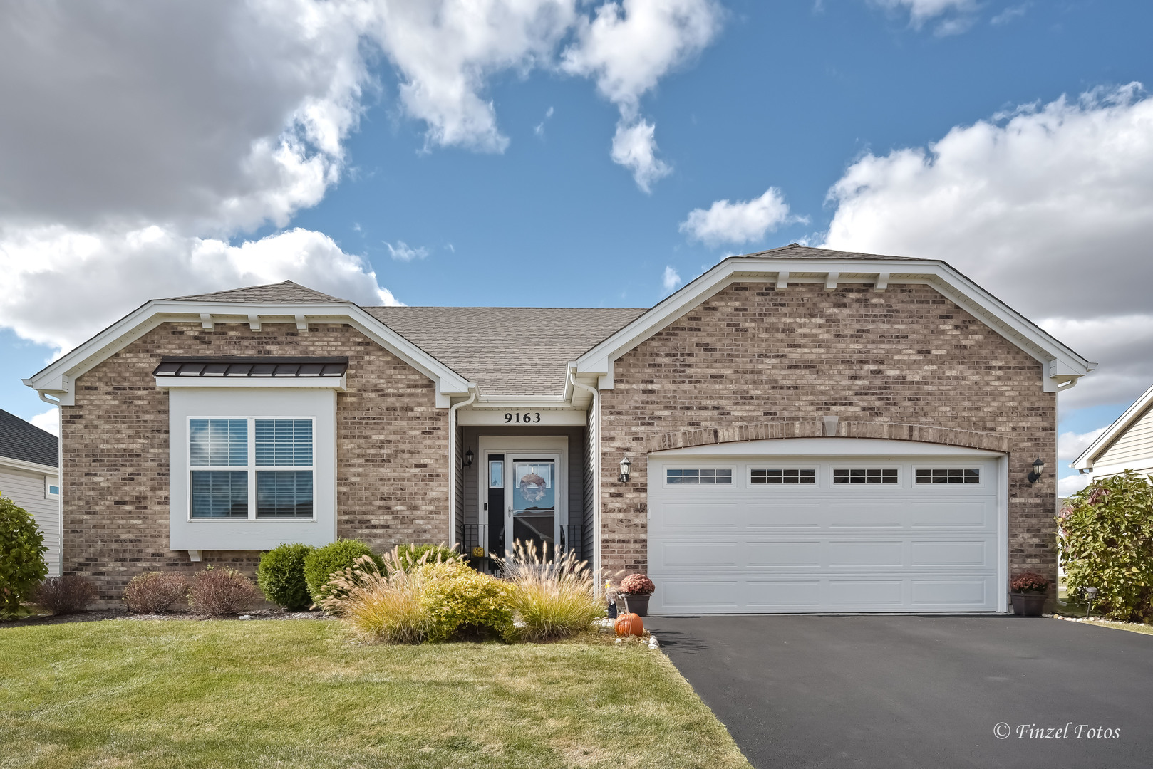 9163 Wales Court Property Photo 1
