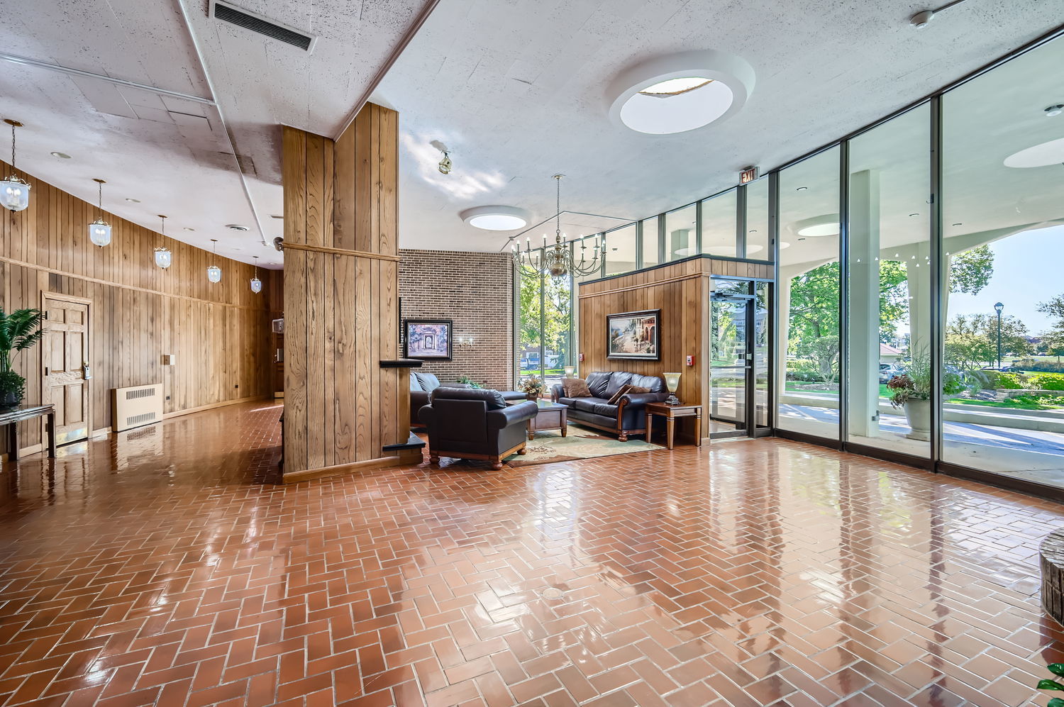 20 N Tower Road 12m Property Photo 4