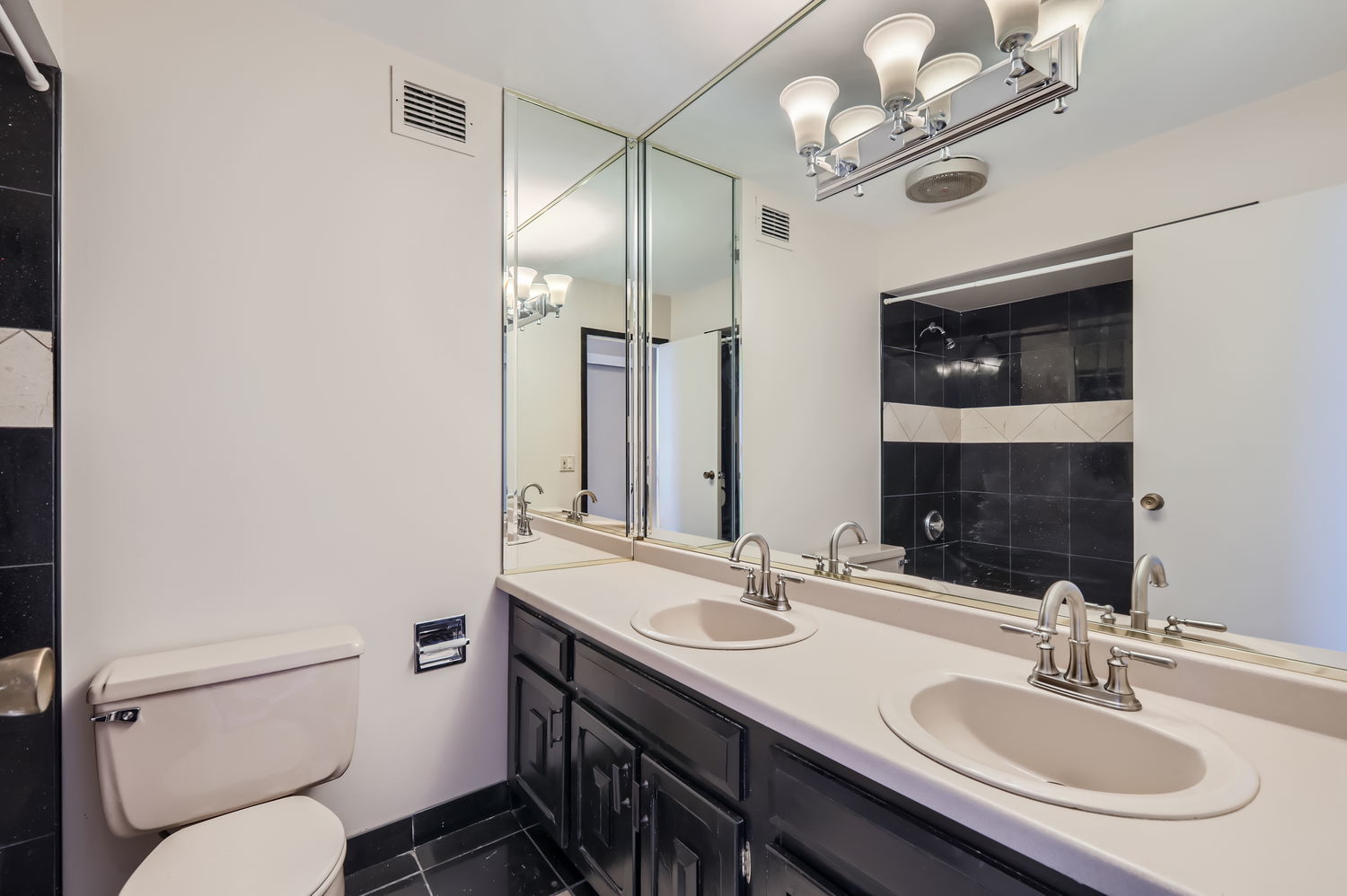 20 N Tower Road 12m Property Photo 17