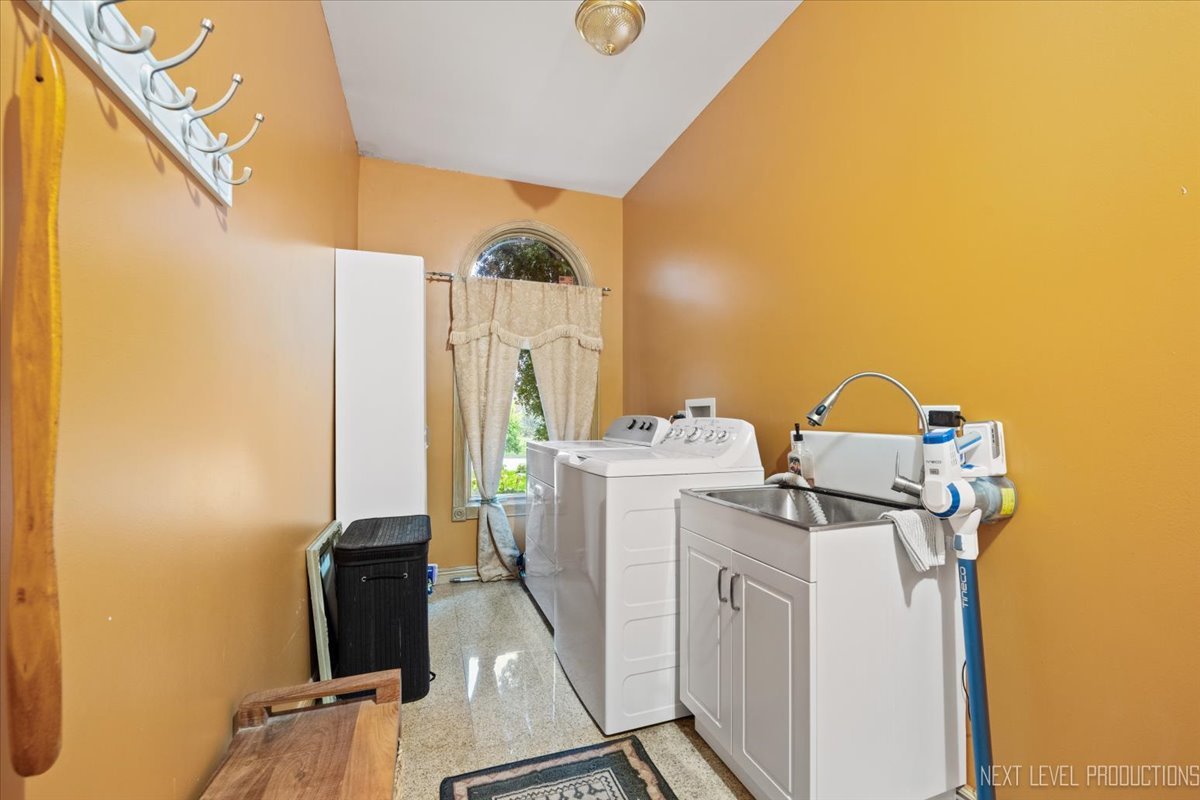 13851 S Janas Parkway Property Photo 14