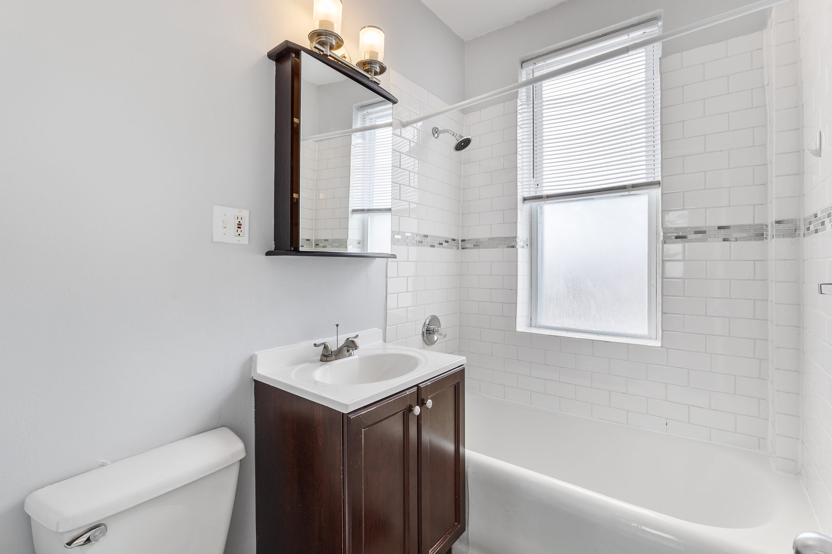 5860 N Kenmore Avenue 609 Property Photo 8