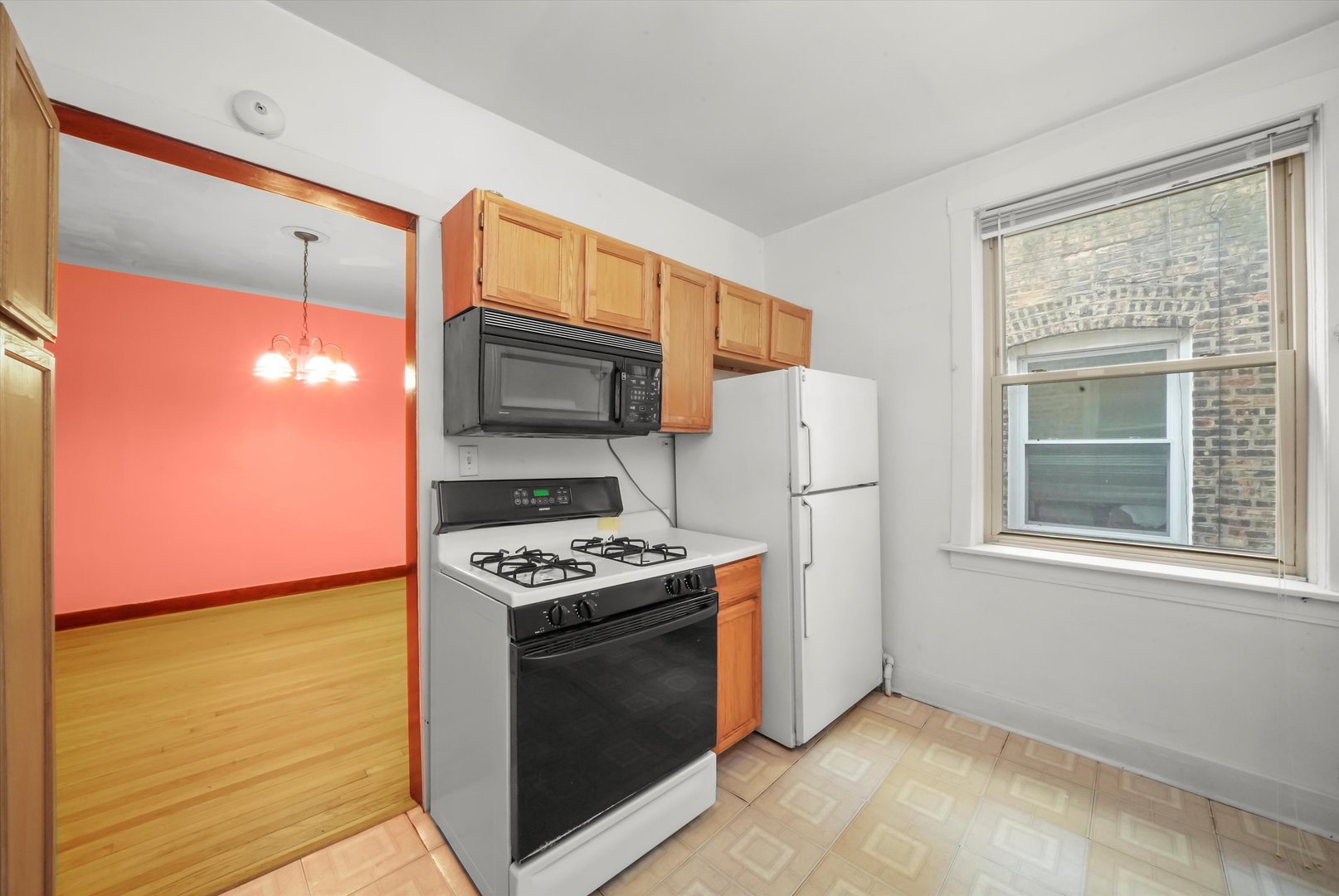 2214 E 70th Street 2n Property Photo 12