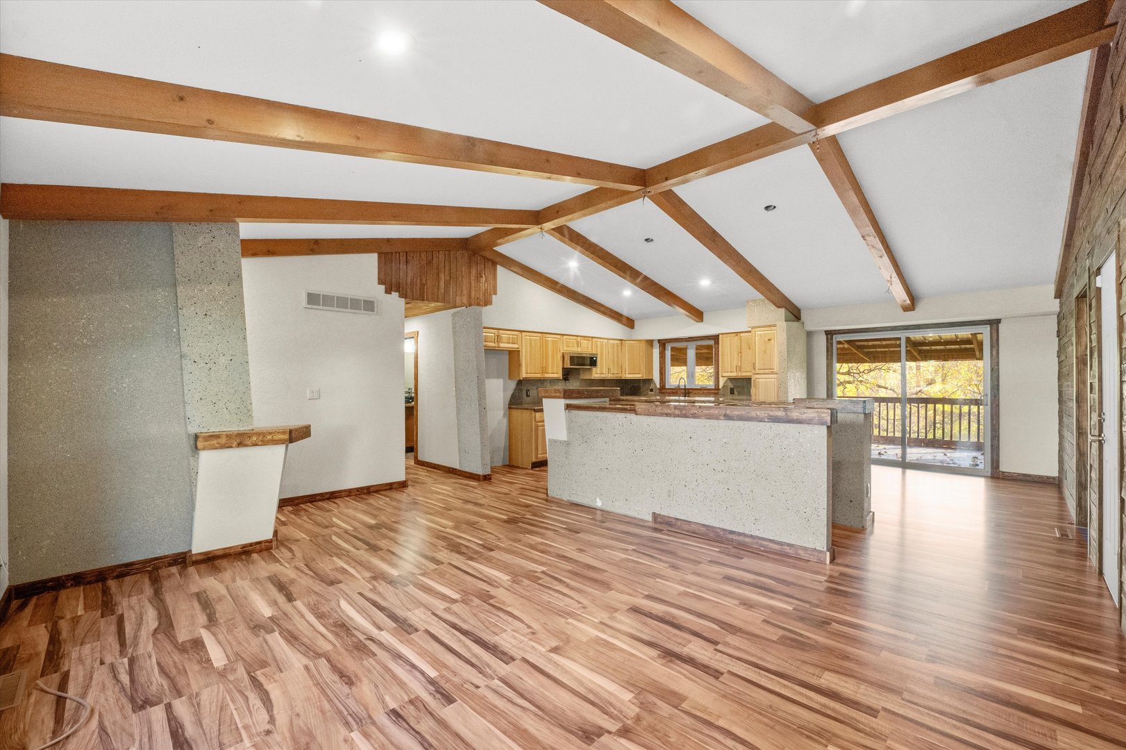 6007 Basin Drive Property Photo 4