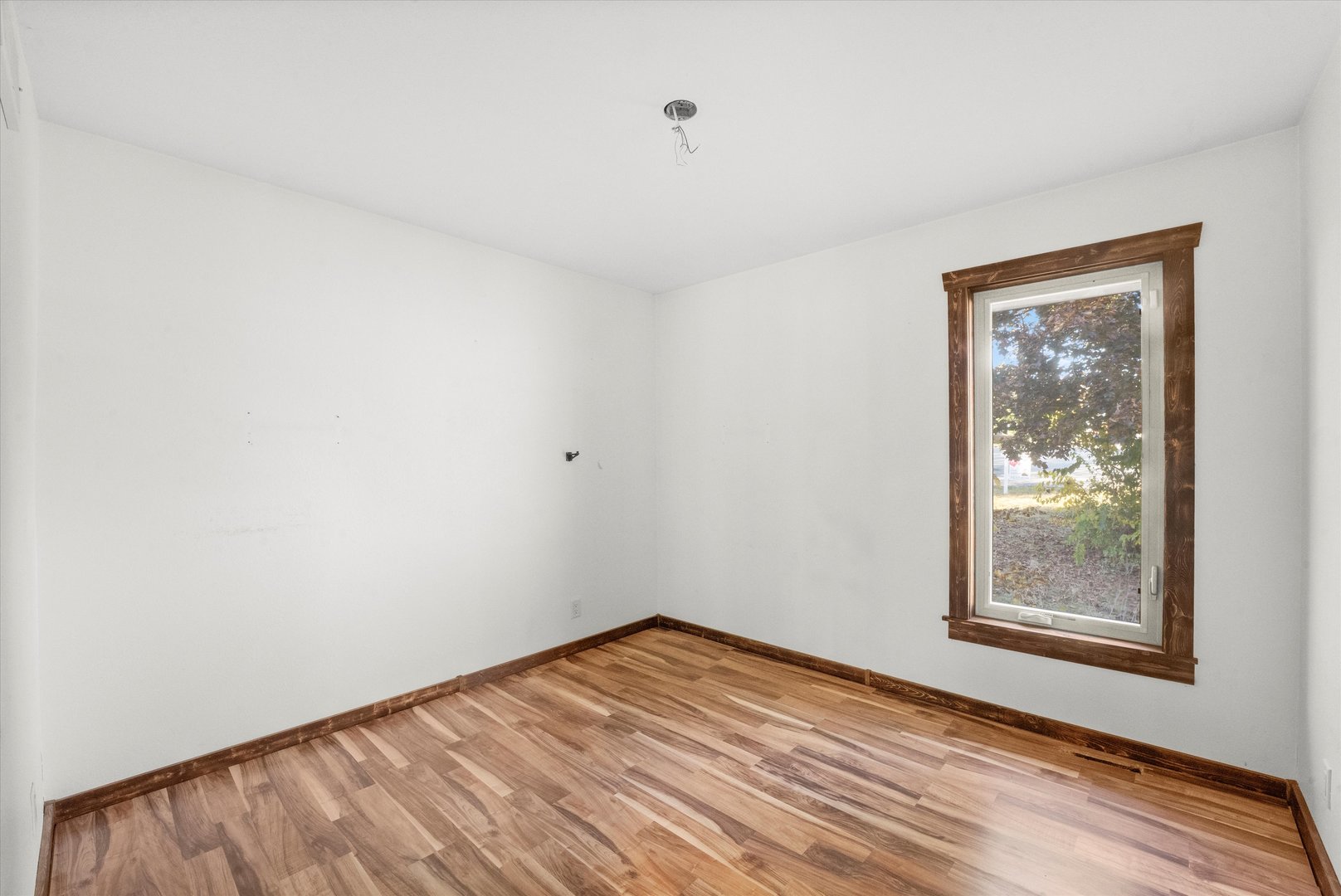 6007 Basin Drive Property Photo 7