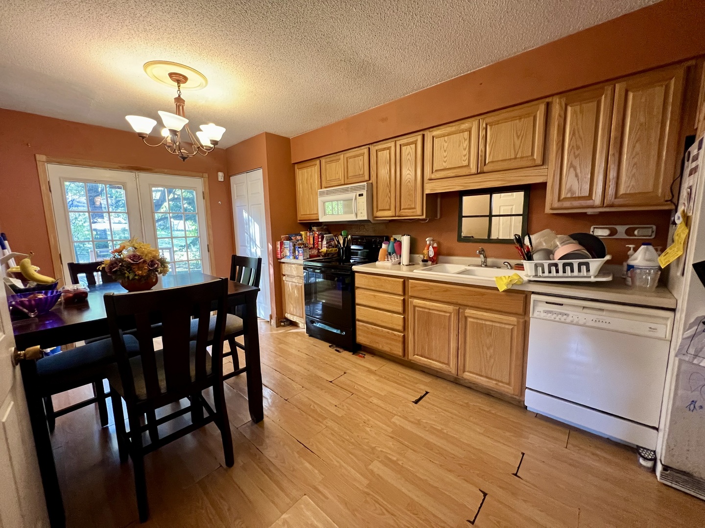 916 Blueridge Drive Property Photo 5
