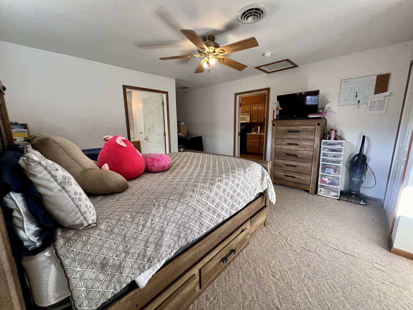 916 Blueridge Drive Property Photo 8