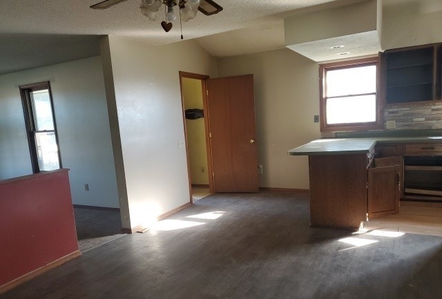 9977 Ridge Rd Property Photo 6