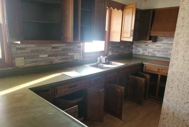 9977 Ridge Rd Property Photo 8