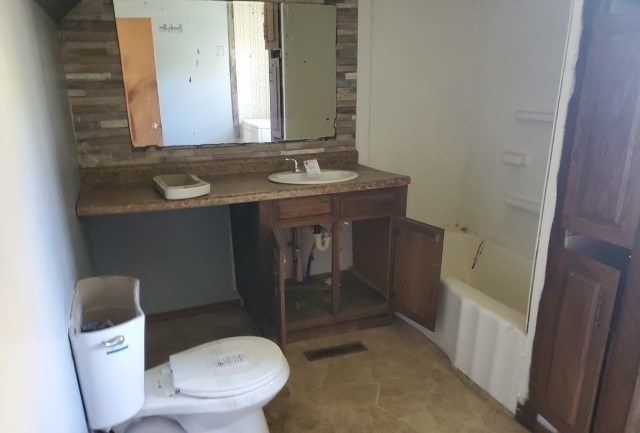 9977 Ridge Rd Property Photo 13