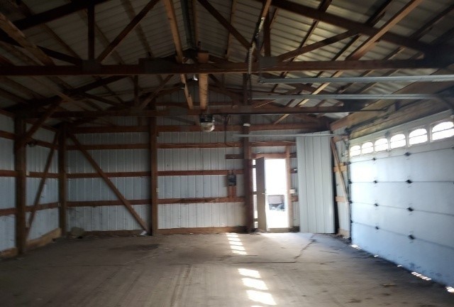 9977 Ridge Rd Property Photo 24