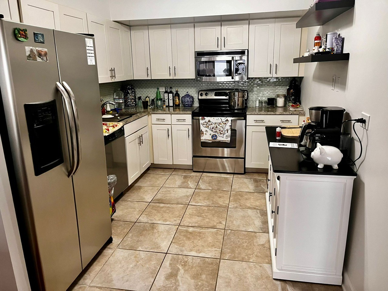 175 E Delaware Pl Property Photo 7