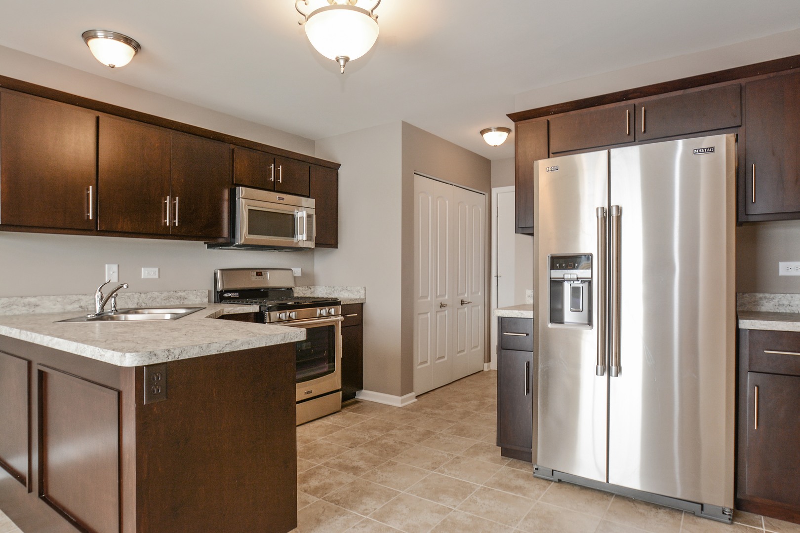1440 Somerset Drive Property Photo 2