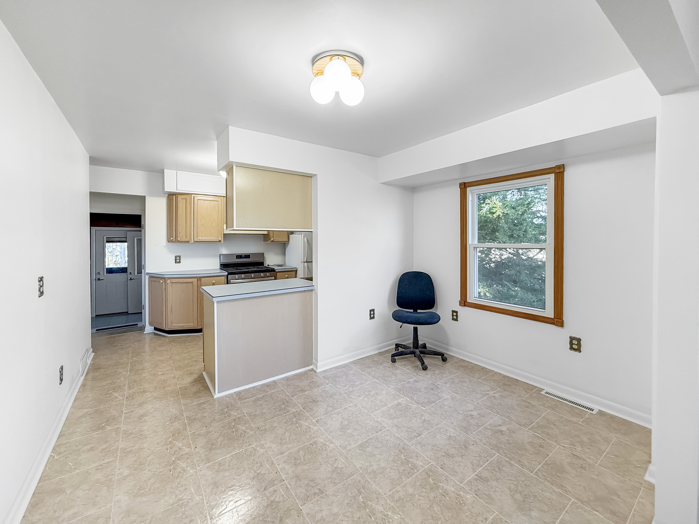 1165 N Henderson Road Property Photo 5